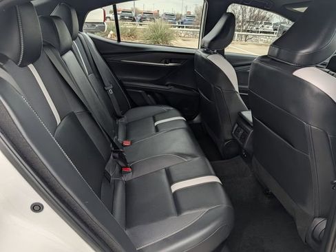 Used 2025 Toyota Camry SE image 29