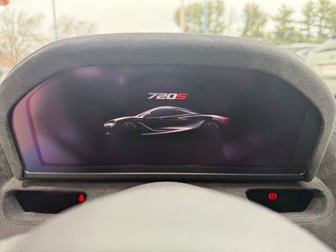 Used 2018 McLaren 720S image 19