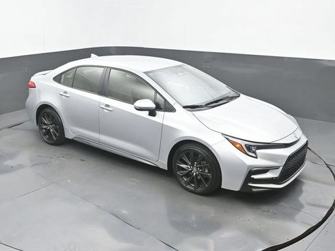 Used 2026 Toyota Corolla SE w/ SE Premium Package AWD/4WD image 26