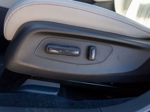 Used 2024 Honda HR-V EX-L image 19