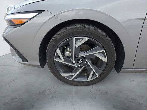 New 2025 Hyundai Elantra SEL FWD image 14