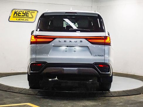 Certified 2025 Lexus LX 700h Luxury AWD/4WD image 3