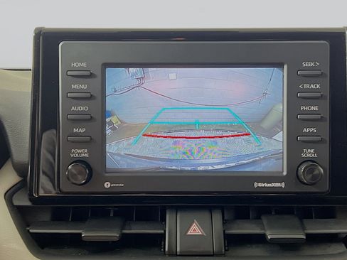 Used 2020 Toyota RAV4 XLE AWD/4WD image 28