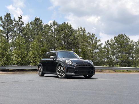 Certified 2023 MINI Cooper S FWD image 2