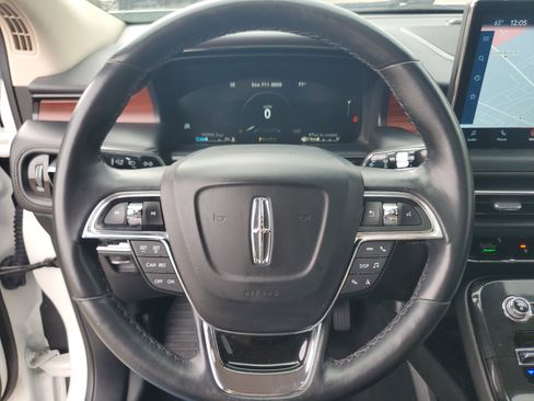 Certified 2023 Lincoln Nautilus Reserve image 14