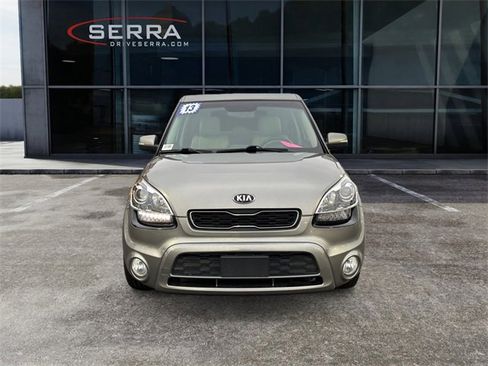 Used 2013 Kia Soul ! w/ Premium Pkg image 8