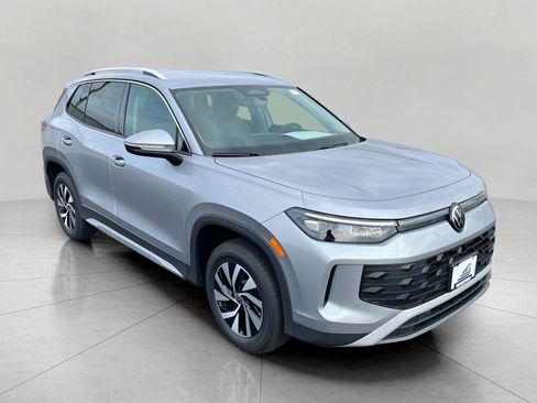 New 2025 Volkswagen Tiguan S image 1