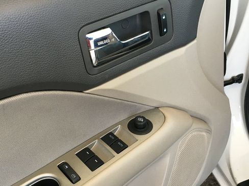 Used 2012 Ford Fusion SEL FWD image 21