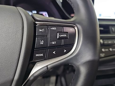 Certified 2025 Lexus ES 350 FWD image 17