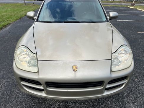 Used 2005 Porsche Cayenne S image 19