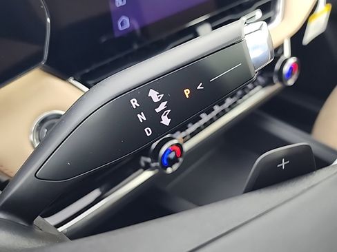 New 2026 Chevrolet Equinox ACTIV w/ Convenience Package III image 32