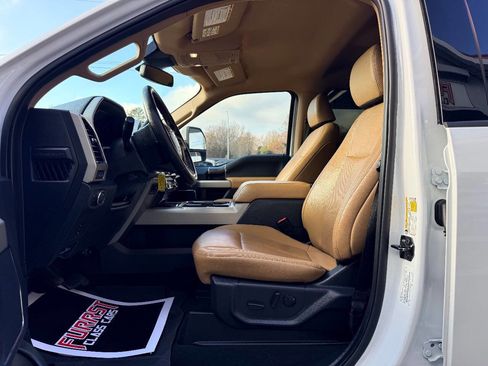 Used 2022 Ford F250 Lariat w/ Lariat Value Package image 22