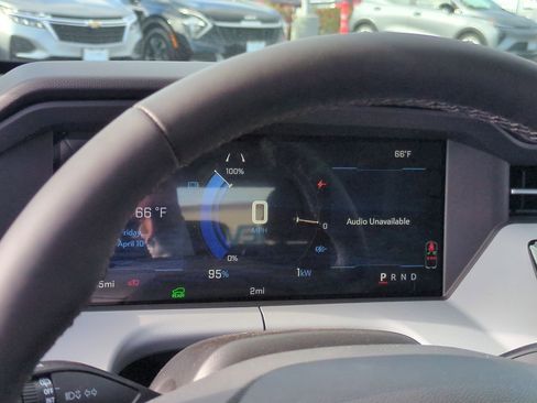 New 2027 Chevrolet Bolt LT w/ Comfort Package FWD image 12