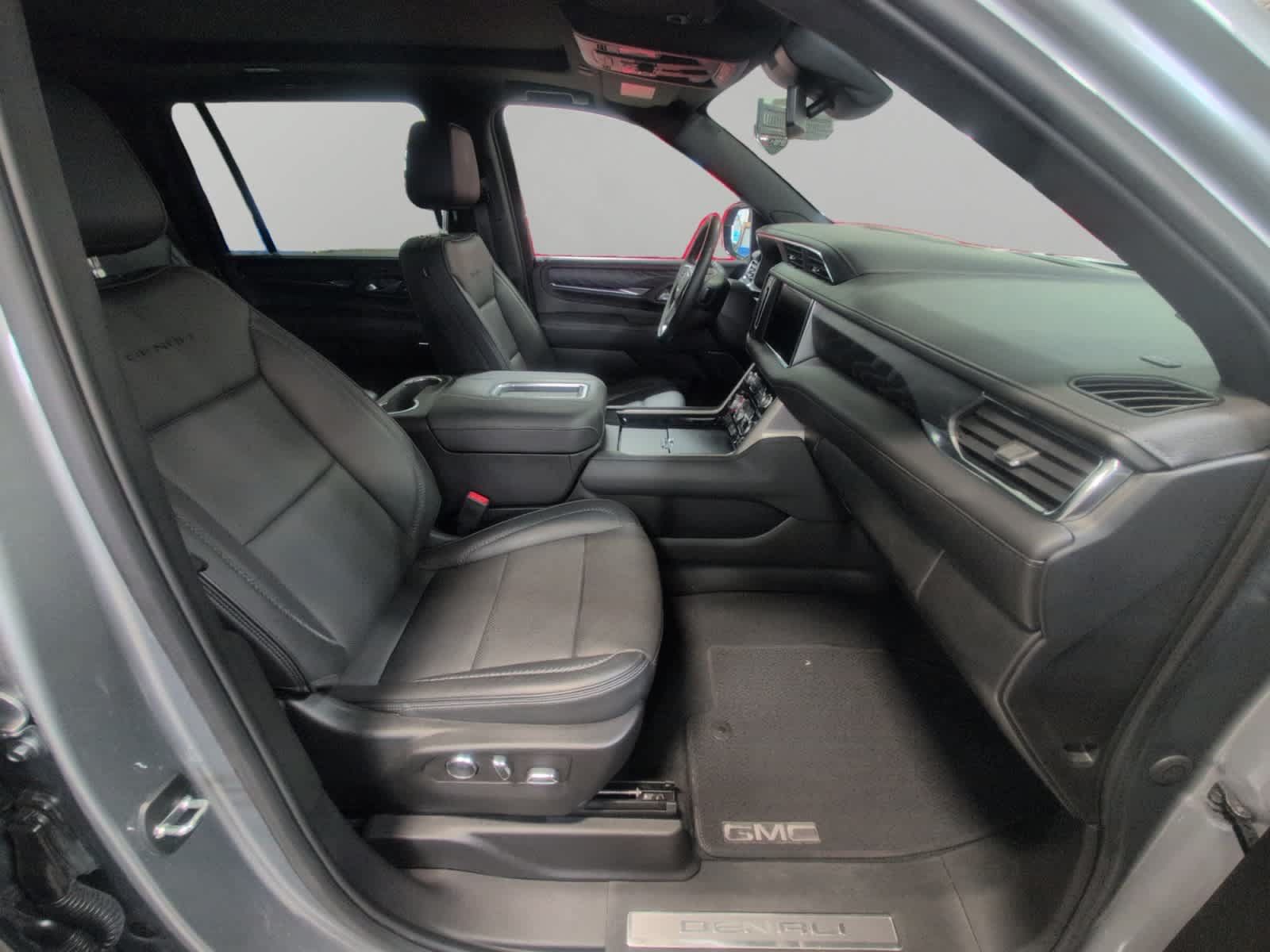 Used 2023 GMC Yukon XL Denali w/ Max Trailering Package AWD/4WD image 15