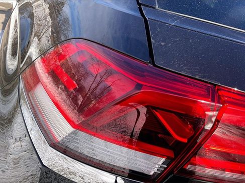 Used 2023 Volkswagen Atlas Cross Sport SEL Premium R-Line image 30