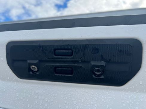 Used 2021 GMC Sierra 1500 AT4 w/ AT4 Premium Package image 10