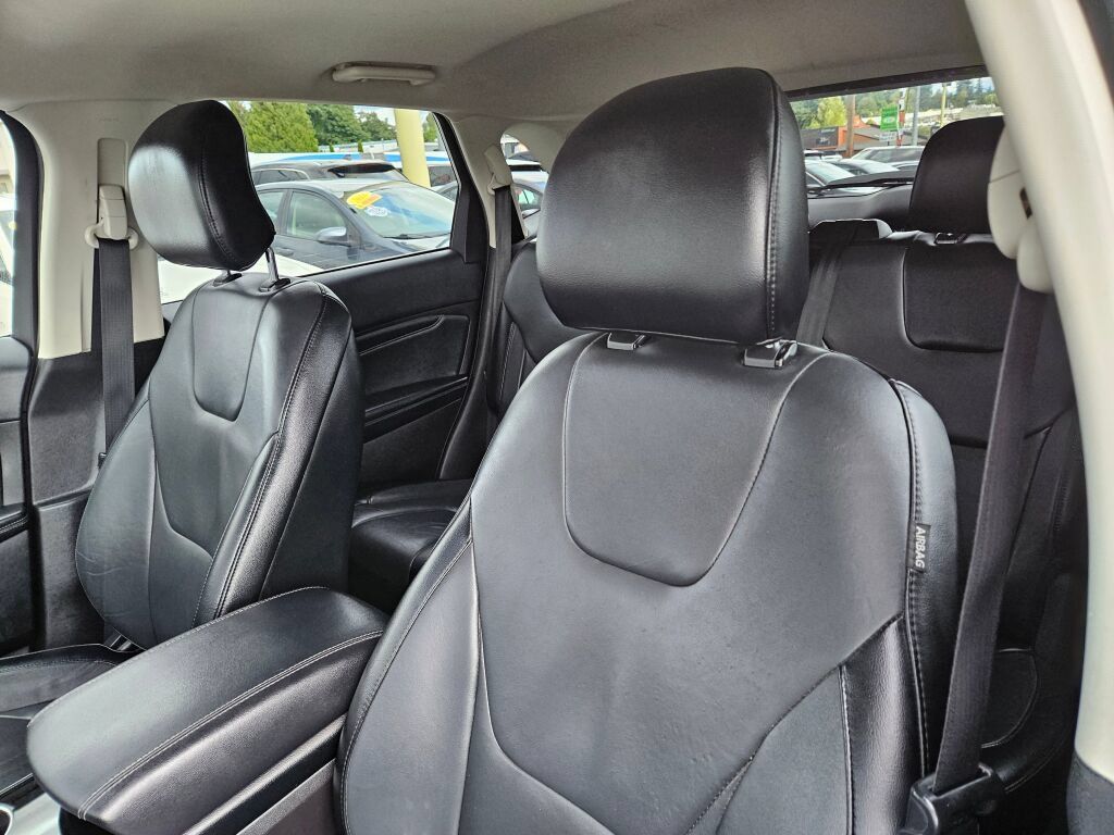 Used 2017 Ford Edge Titanium AWD/4WD image 17
