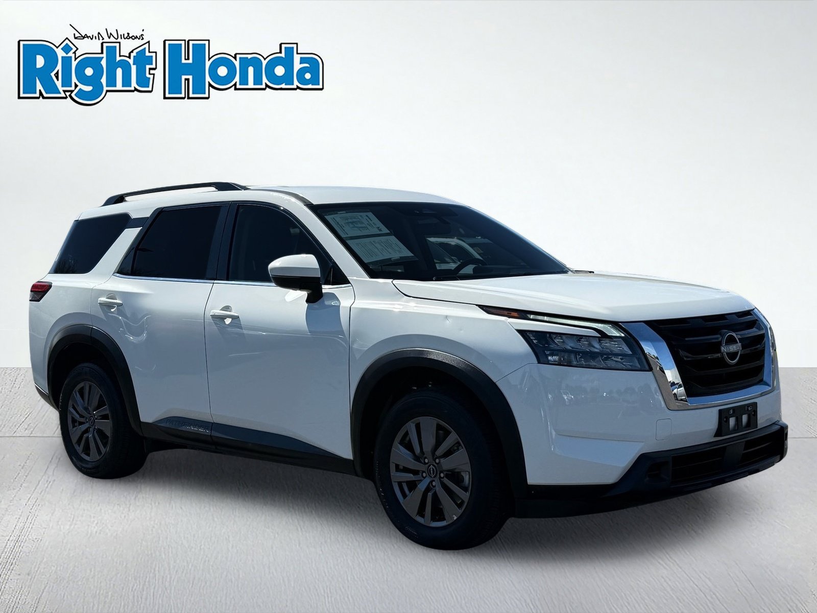Used 2025 Nissan Pathfinder SV AWD/4WD image 10