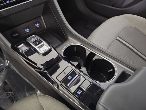 Used 2020 Hyundai Sonata SE FWD image 23