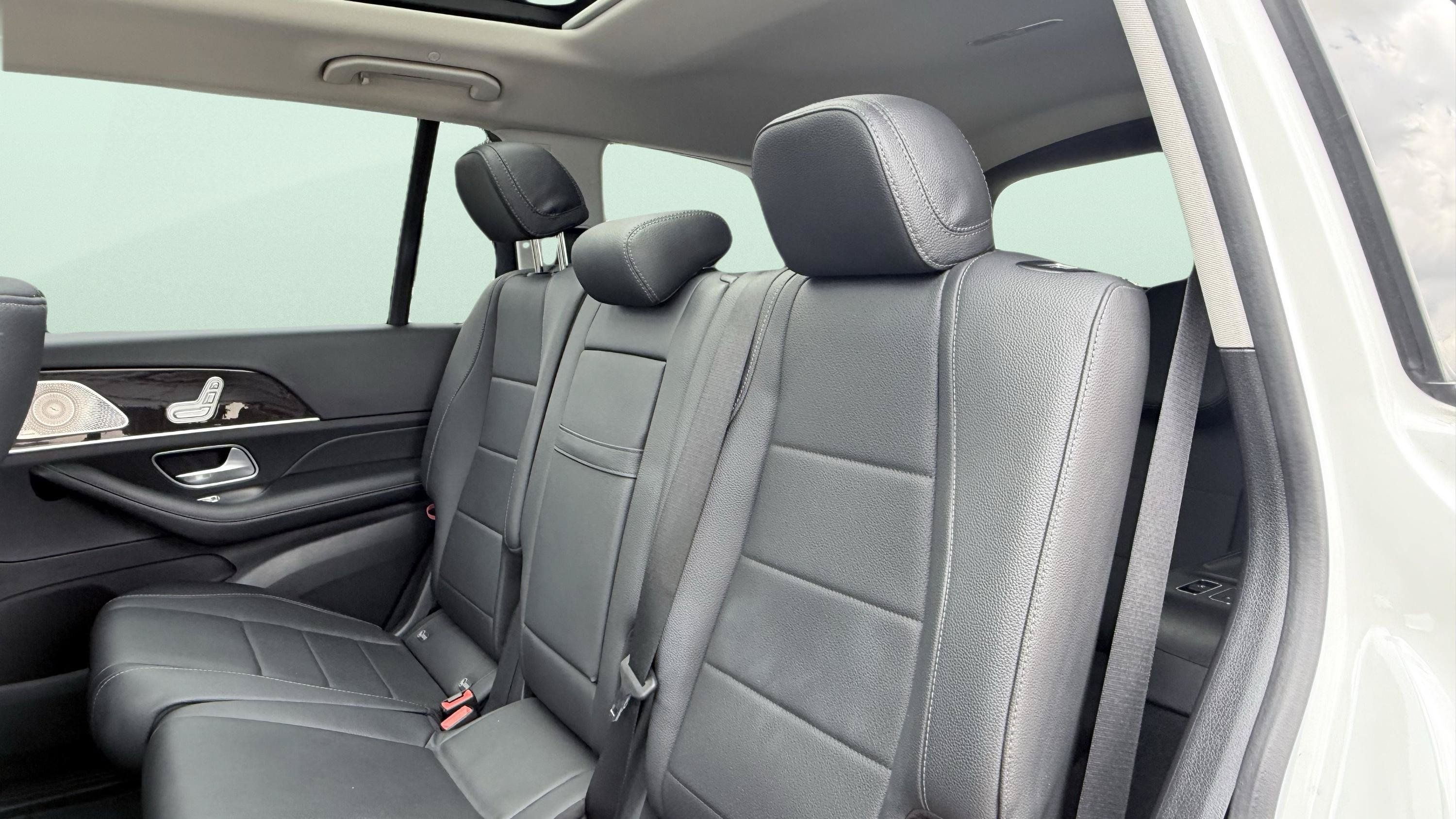 Used 2024 Mercedes-Benz GLS 450 4MATIC image 42
