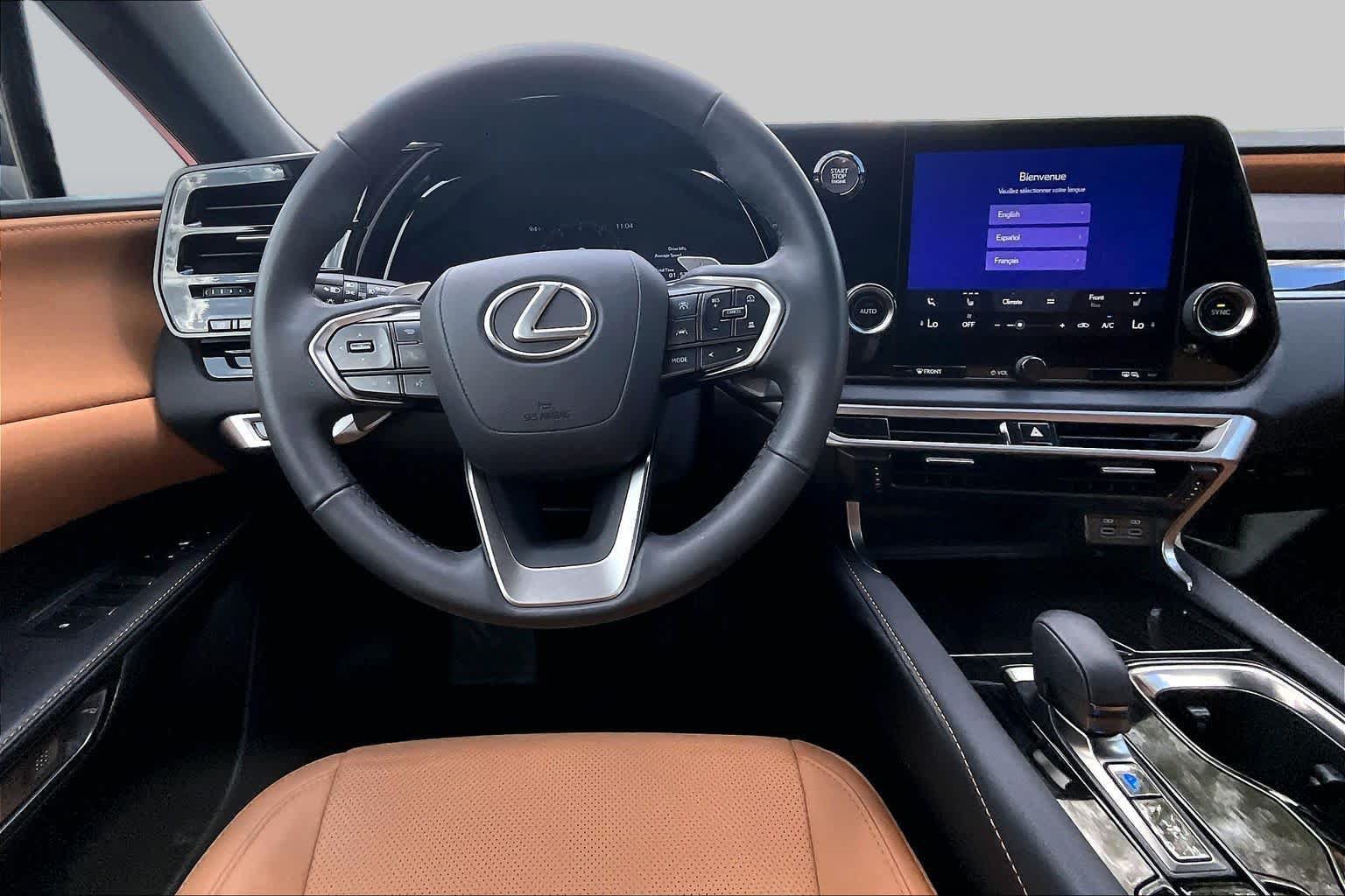 Used 2025 Lexus RX 350 FWD w/ Technology Package image 6