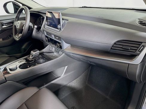 New 2026 Nissan Rogue SV AWD/4WD image 28