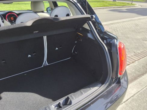 Used 2020 MINI Cooper 4-Door Hardtop w/ Signature Upholstery Package image 47