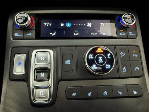 Used 2024 Hyundai Palisade Calligraphy image 17