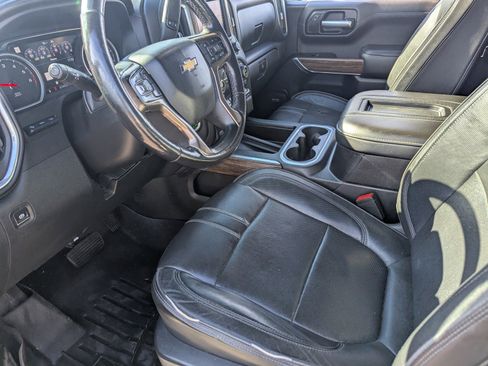 Used 2021 Chevrolet Silverado 1500 High Country w/ Technology Package image 7