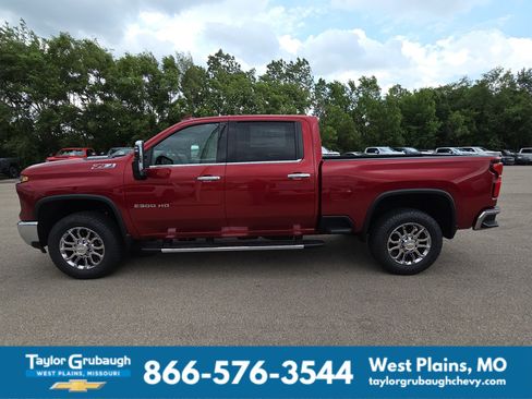 New 2026 Chevrolet Silverado 2500 LTZ w/ LTZ Premium Package AWD/4WD image 5