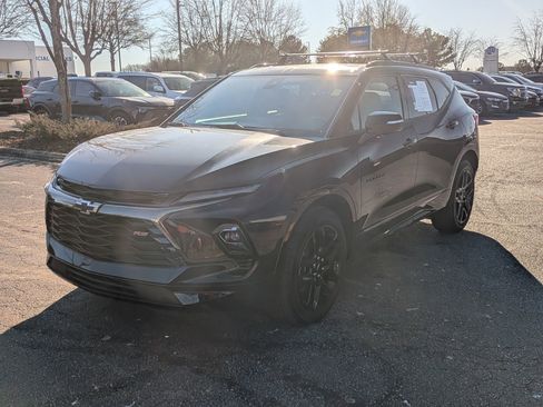 Certified 2025 Chevrolet Blazer RS w/ Driver Confidence II Package image 5