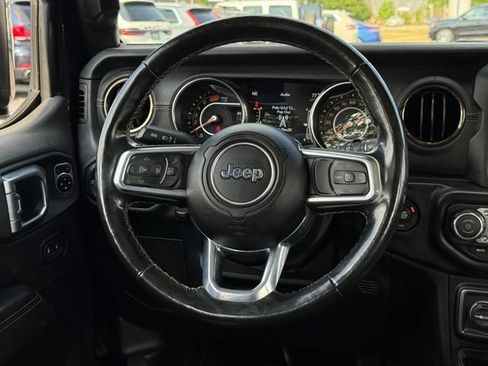 Used 2021 Jeep Wrangler Unlimited Sahara AWD/4WD image 7