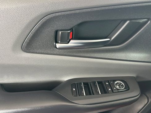 Used 2023 Toyota Prius XLE AWD/4WD image 11