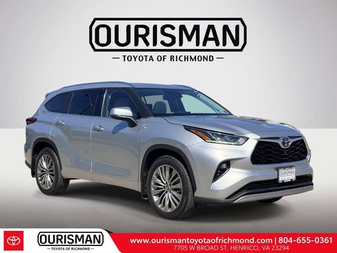 Used 2021 Toyota Highlander Platinum AWD/4WD image 1