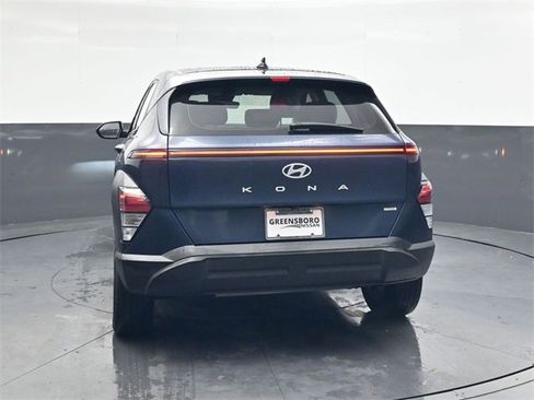 Used 2024 Hyundai Kona SE image 5