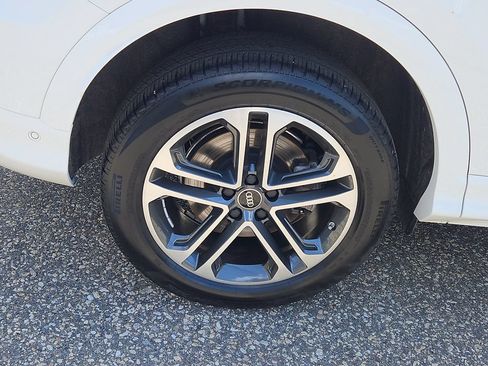 Certified 2025 Audi Q5 Premium w/ Convenience Package AWD/4WD image 8