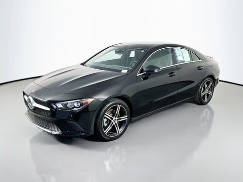 Used 2020 Mercedes-Benz CLA 250 4MATIC image 3