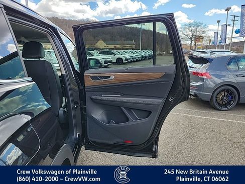 New 2026 Volkswagen Atlas SE AWD/4WD image 44