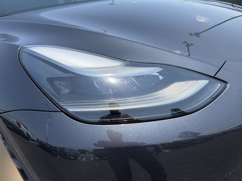 Used 2024 Tesla Model Y Long Range AWD/4WD image 11