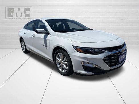 Used 2024 Chevrolet Malibu LT FWD image 2