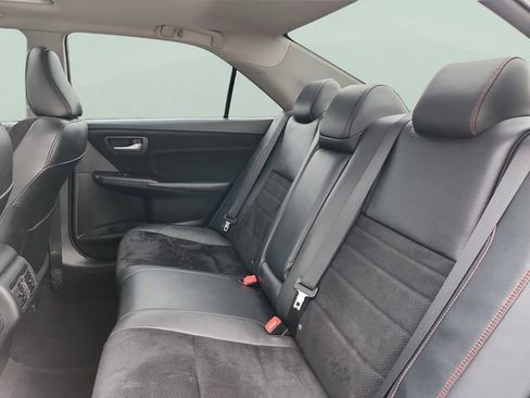 Used 2016 Toyota Camry XSE w/ Advanced Technology Package image 17