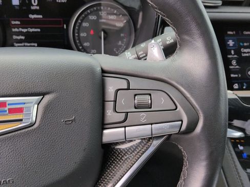 Used 2023 Cadillac XT6 Sport w/ Technology Package image 27