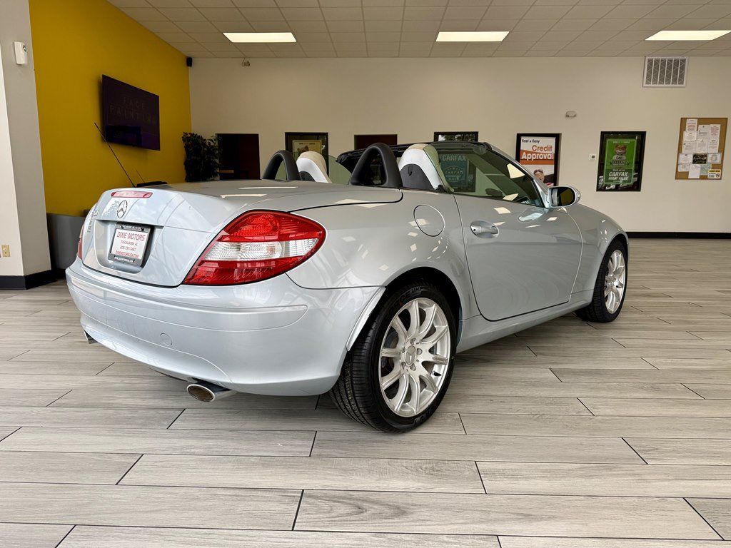 Used 2005 Mercedes-Benz SLK 350 image 6