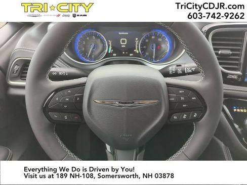 New 2026 Chrysler Pacifica Limited w/ S Appearance Package image 14