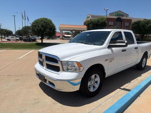 Used 2022 RAM 1500 Classic SLT w/ Trailer Tow Group RWD image 7