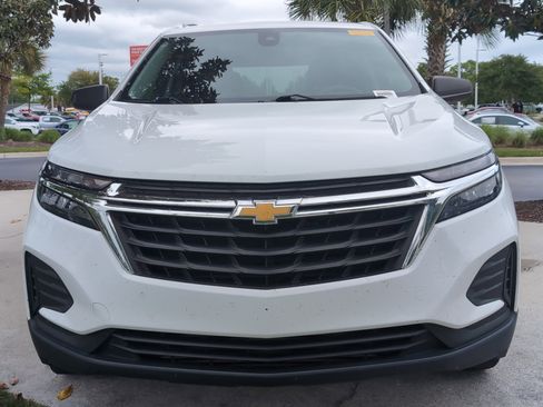 Used 2022 Chevrolet Equinox LS w/ LS Convenience Package FWD image 3