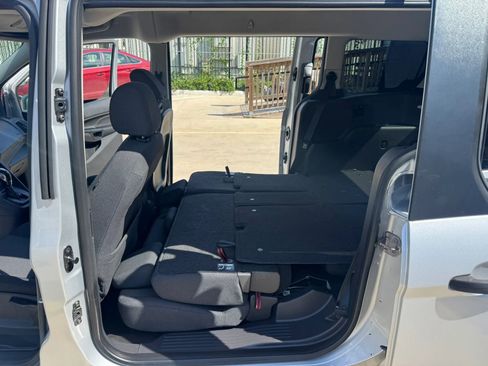 Used 2017 Ford Transit Connect XL image 34