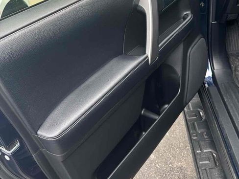 Used 2019 Toyota 4Runner SR5 Premium image 9