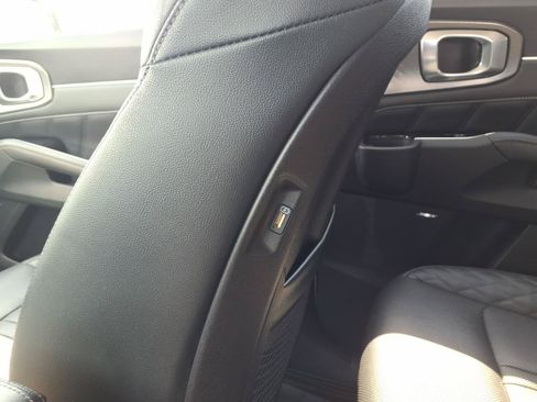 Used 2021 Kia Sorento SX FWD image 24