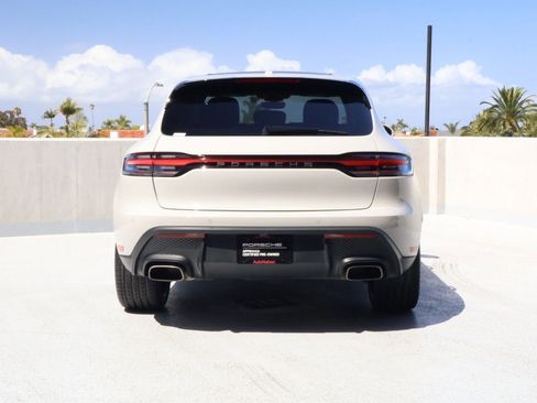 Used 2023 Porsche Macan AWD/4WD image 10